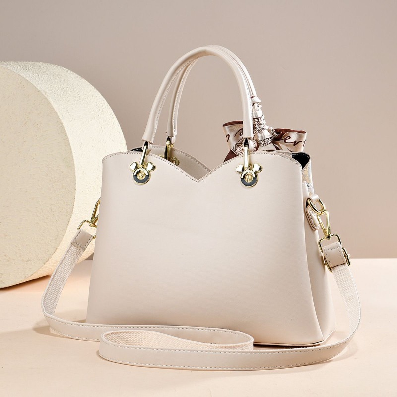 Sac à main en cuir brodé de st - Luxury Bags Levels avis et prix