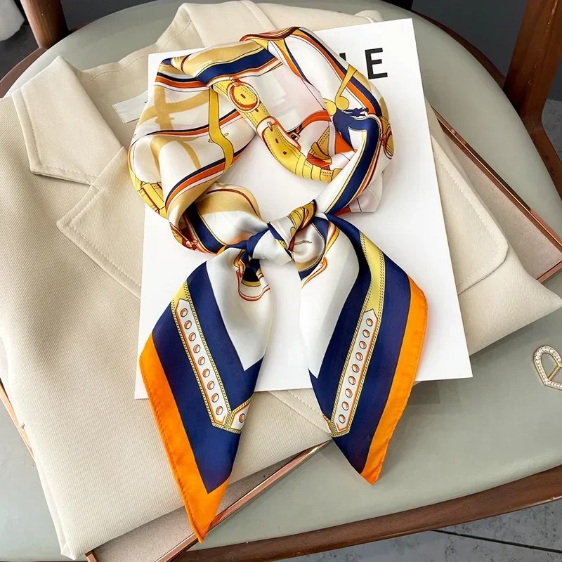 Foulard carré en soie de luxe  - Luxury Bags Duffle avis et prix