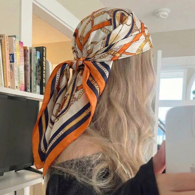Foulard carré en soie de luxe  - Luxury Bags Duffle avis et prix