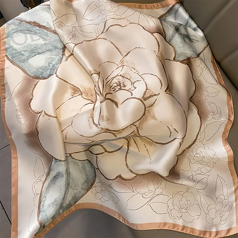 Foulard carré en soie imprimé  - Luxury Bags Duffle avis et prix