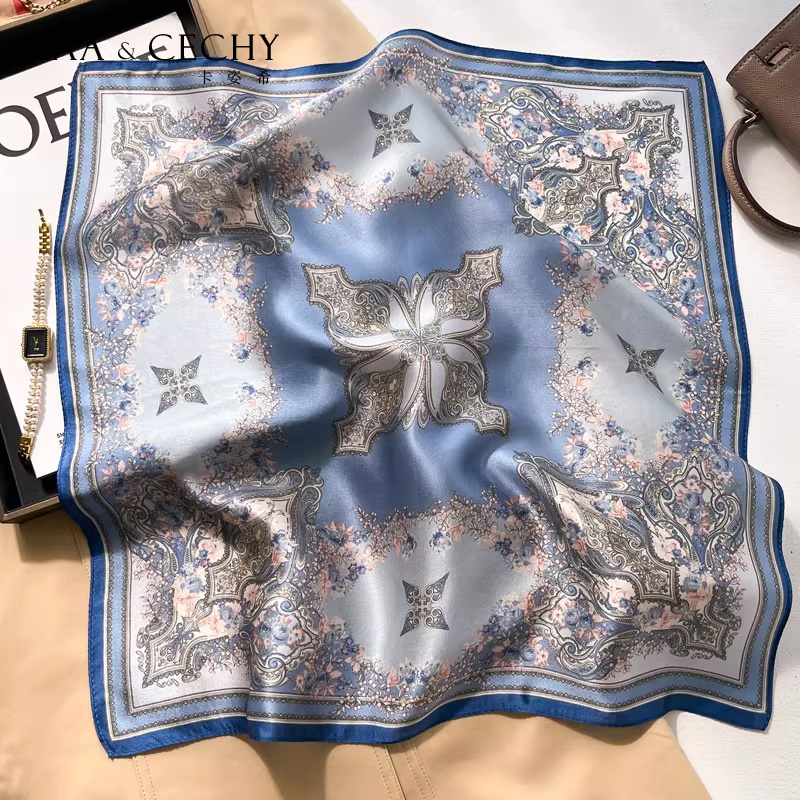 Foulard carré en soie de mûrie - Luxury Bags Duffle avis et prix