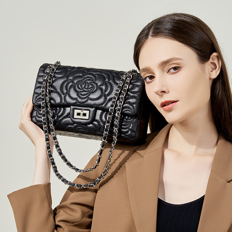 Sac à bandoulière en peau d'ag - Chain Crossbody Quilted avis et prix